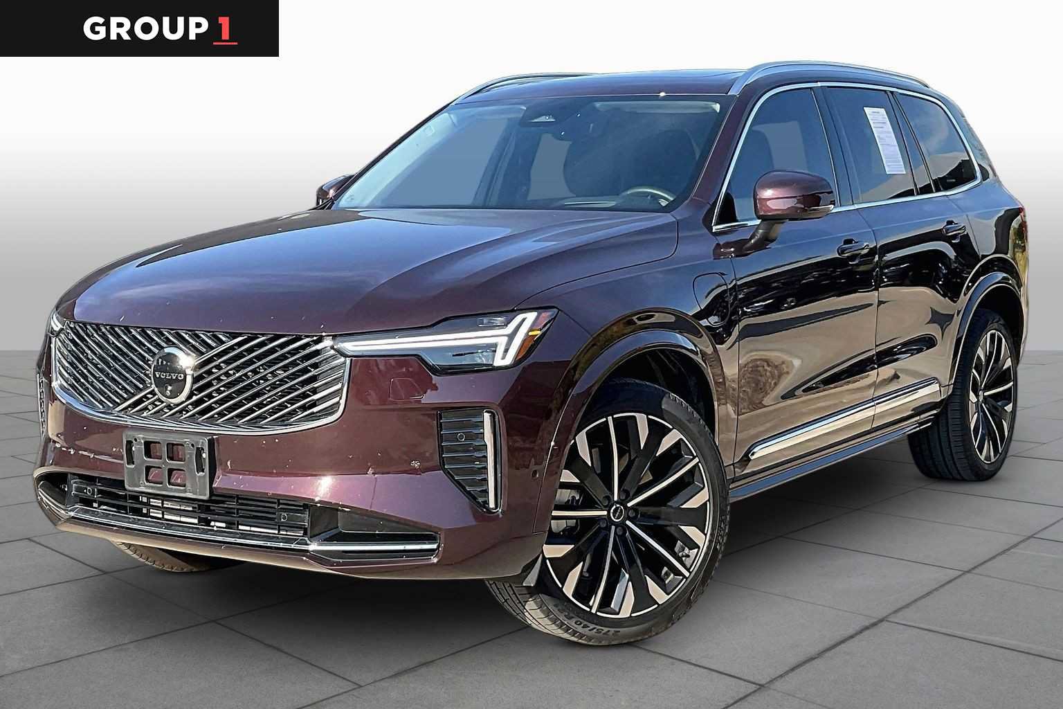 Used 2025 Volvo XC90 T8 Ultra w/ Protection Package Premier AWD/4WD image 1