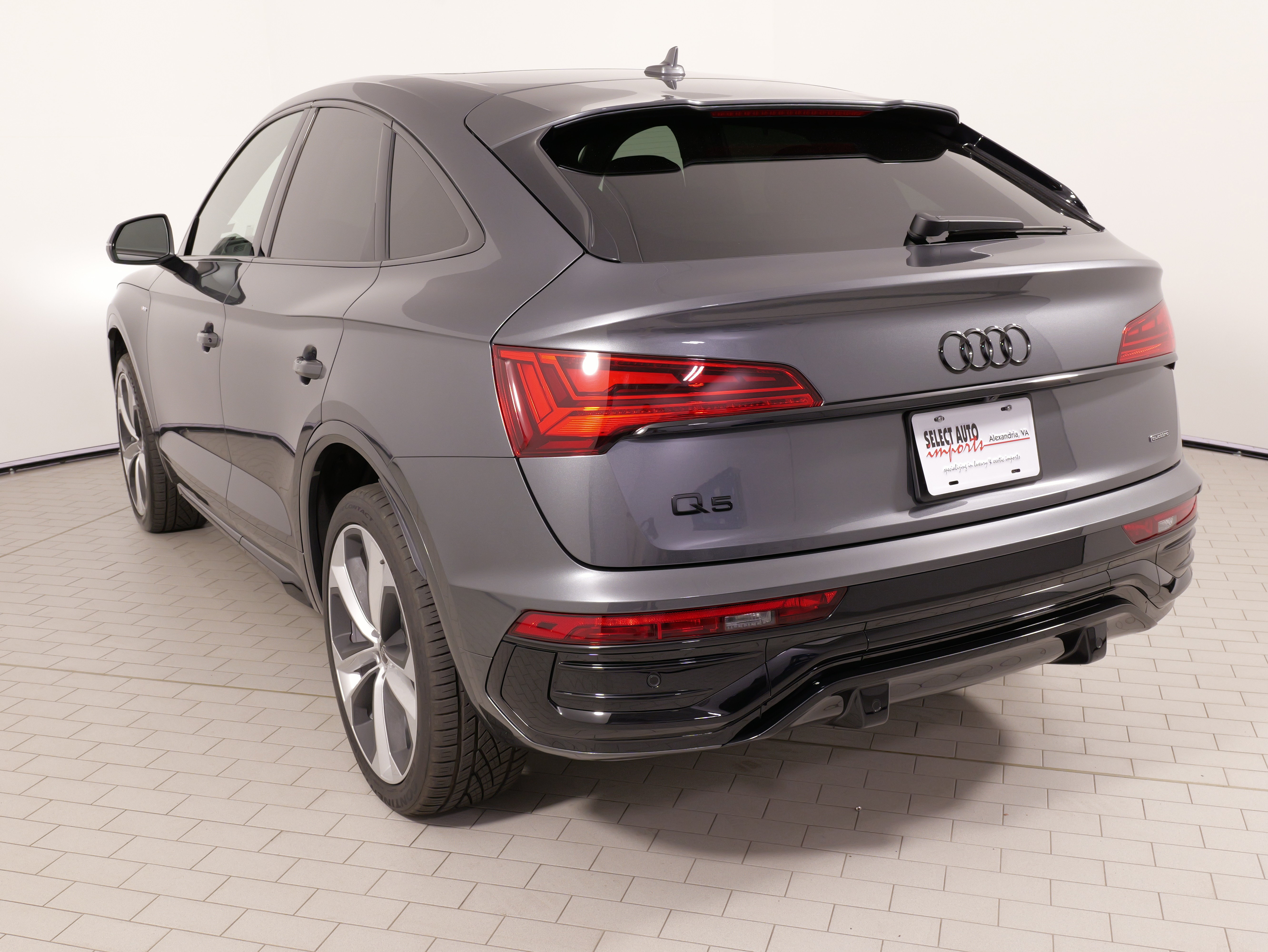 Used 2024 Audi Q5 2.0T Premium Plus AWD/4WD image 15