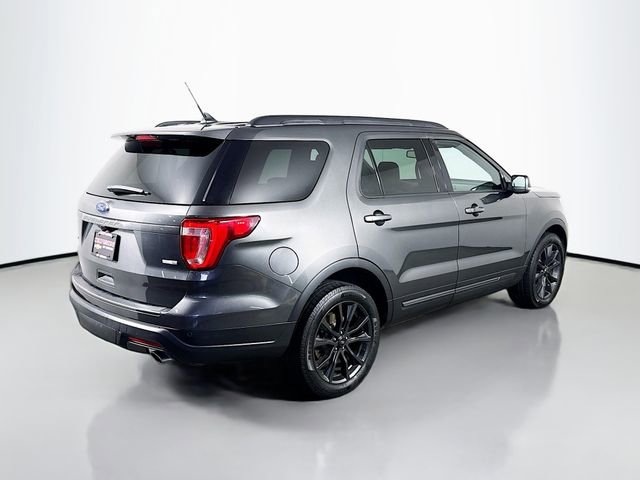 Used 2019 Ford Explorer XLT w/ XLT Sport Appearance Package AWD/4WD image 6
