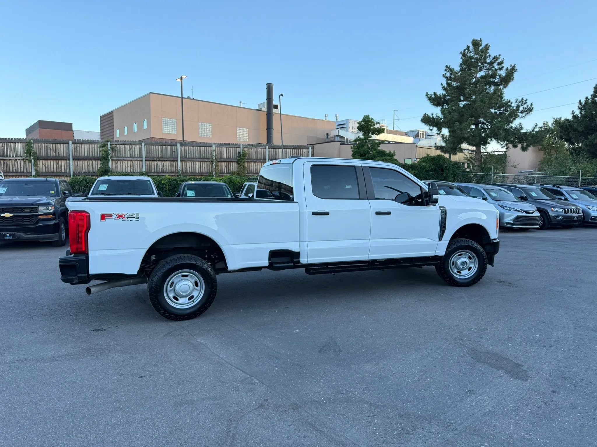 Used 2023 Ford F250 XL w/ FX4 Off-Road Package AWD/4WD image 9