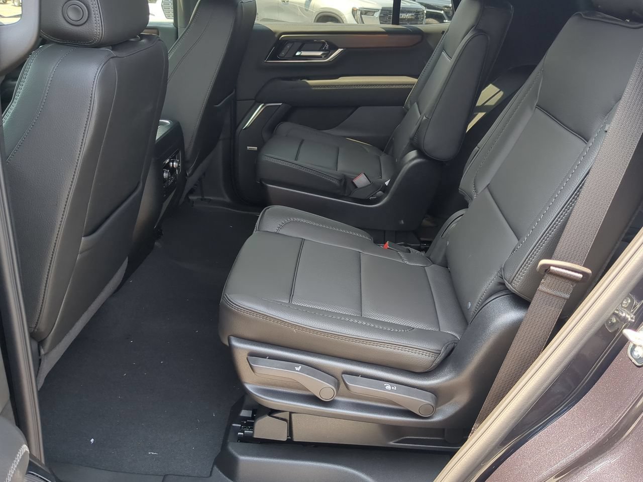 New 2026 GMC Yukon Denali AWD/4WD image 25