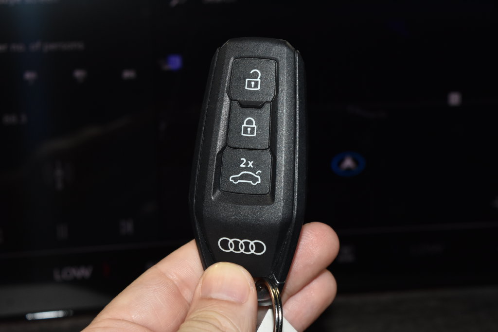 Certified 2025 Audi Q5 Premium Plus w/ Premium Plus AWD/4WD image 15
