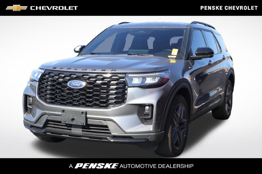 Used 2025 Ford Explorer ST-Line w/ ST-Line Street Pack AWD/4WD image 1