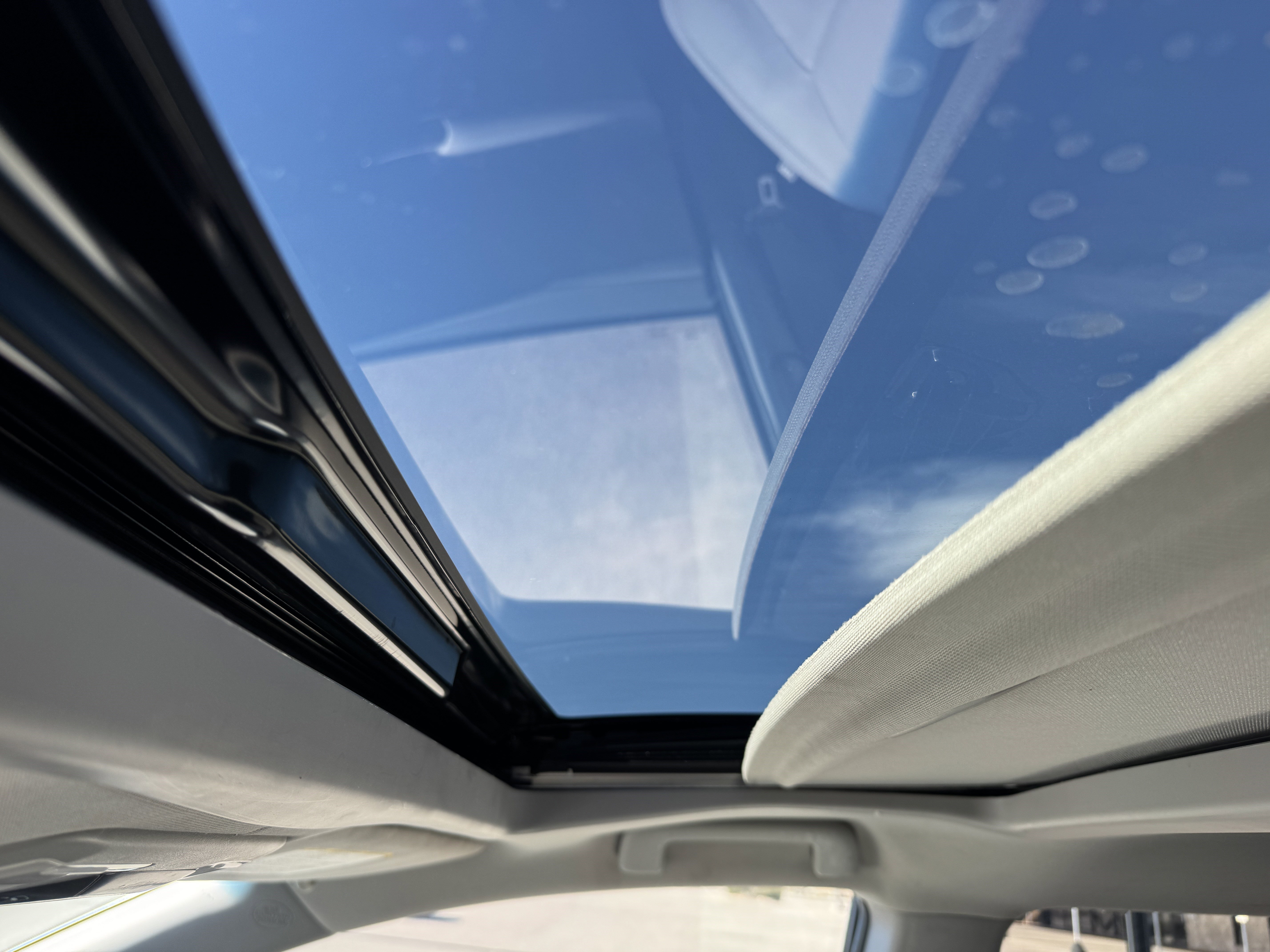 Used 2017 Toyota Sienna XLE image 30