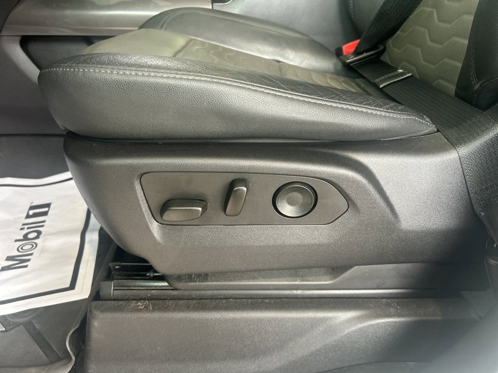 Used 2023 Chevrolet Silverado 1500 ZR2 w/ Technology Package image 16