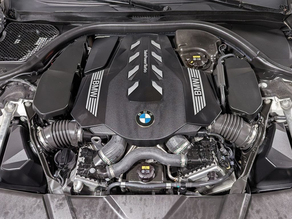 Used 2022 BMW 750i xDrive w/ M Sport Package AWD/4WD image 51