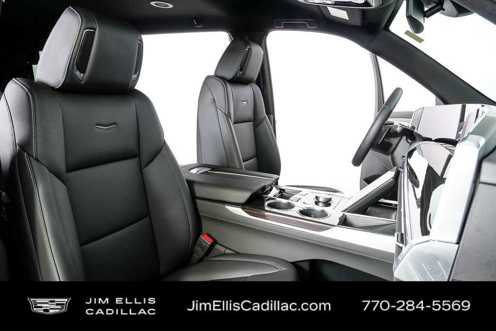 Used 2025 Cadillac Escalade Luxury image 24