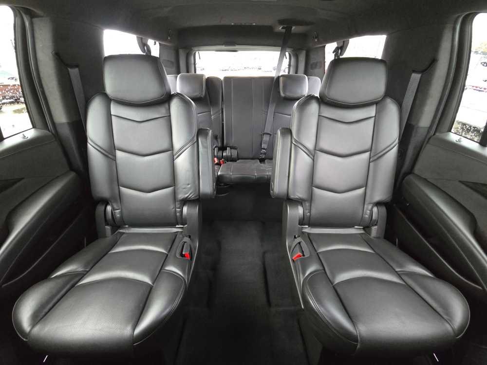 Used 2019 Cadillac Escalade ESV Platinum image 18