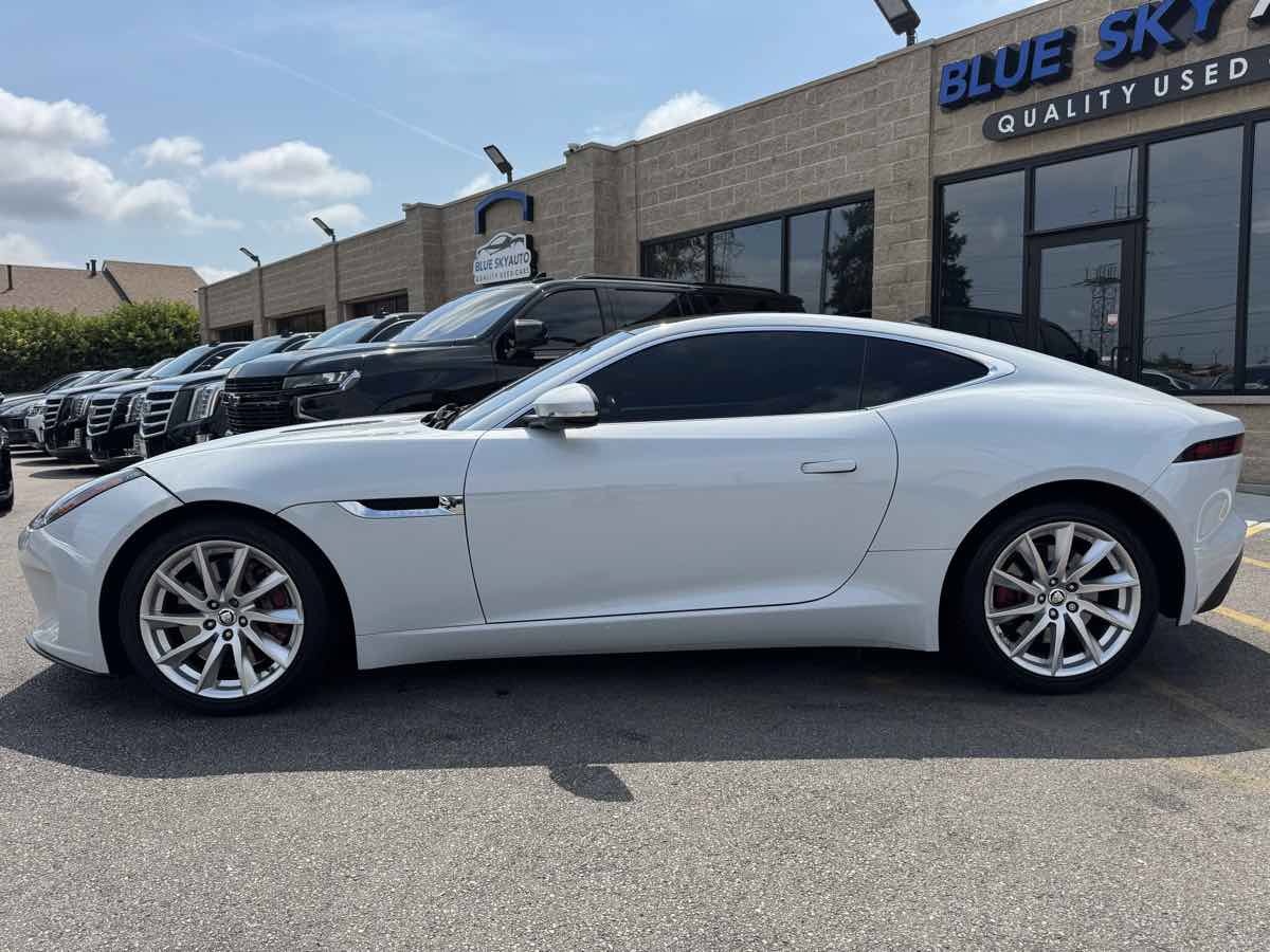 Used 2018 Jaguar F-TYPE Coupe RWD image 8