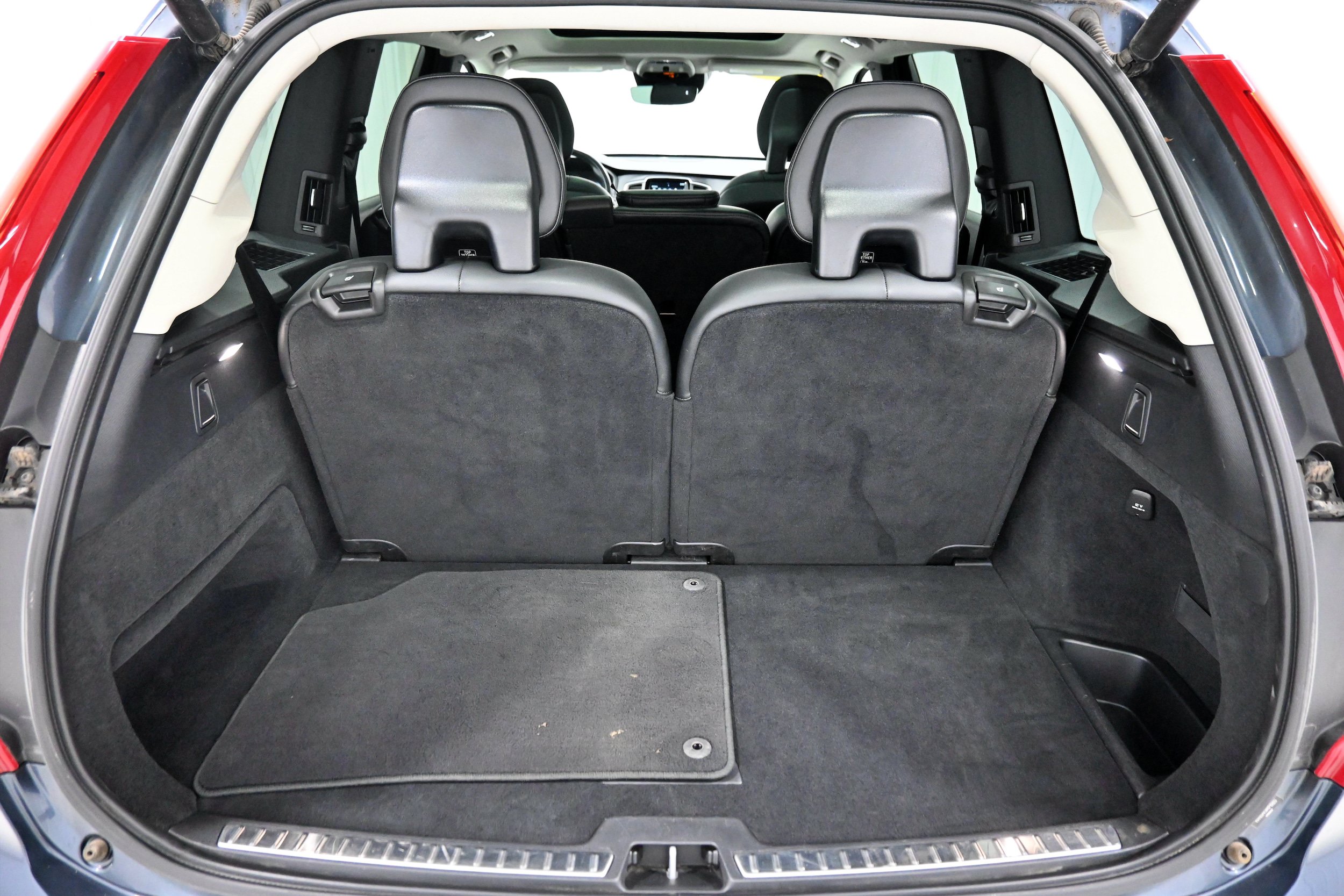 Used 2021 Volvo XC90 T5 Momentum w/ Climate Package AWD/4WD image 34