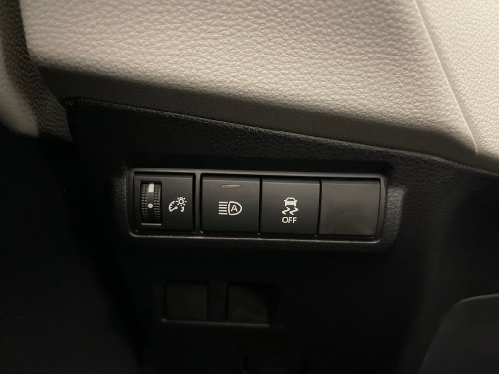 New 2026 Toyota Corolla Cross L image 28