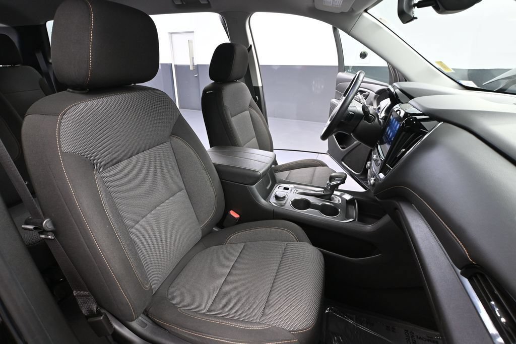 Used 2021 Chevrolet Traverse LT AWD/4WD image 45