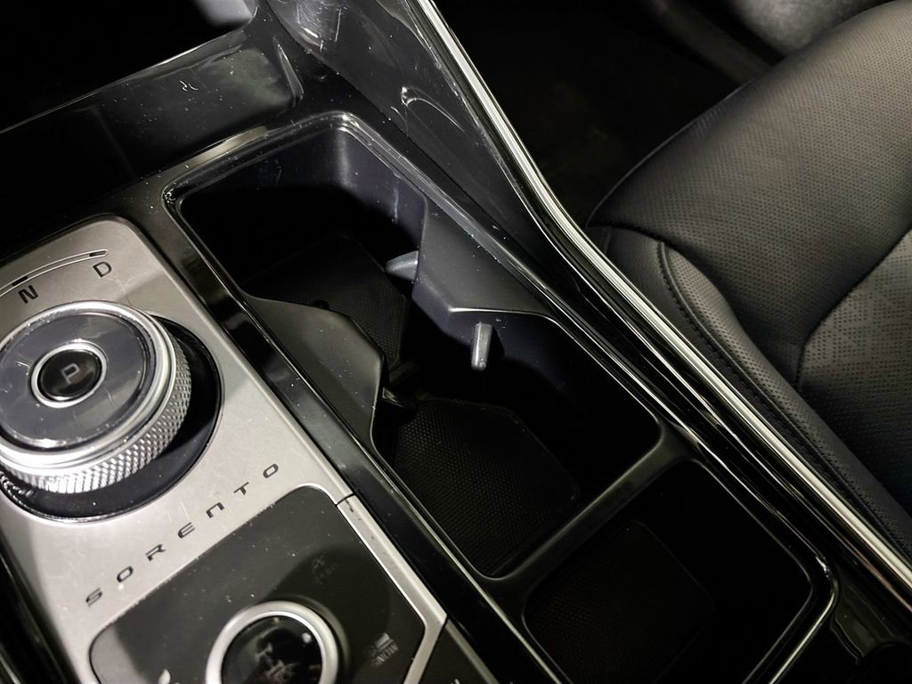 Certified 2023 Kia Sorento SX Prestige image 16