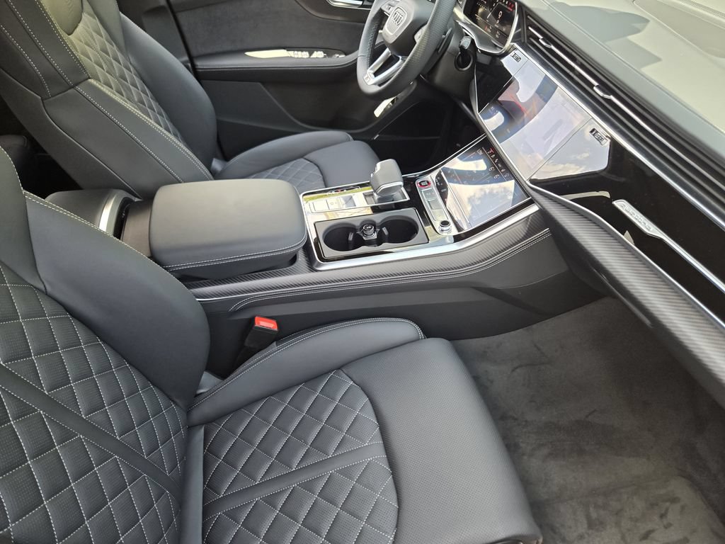 New 2026 Audi SQ7 Prestige AWD/4WD image 17