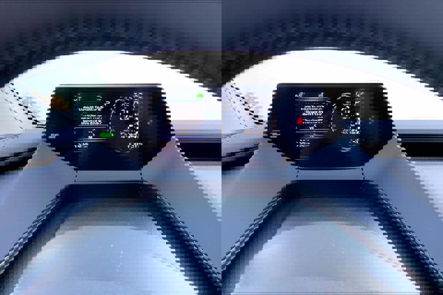 Used 2025 Toyota Prius LE FWD image 25