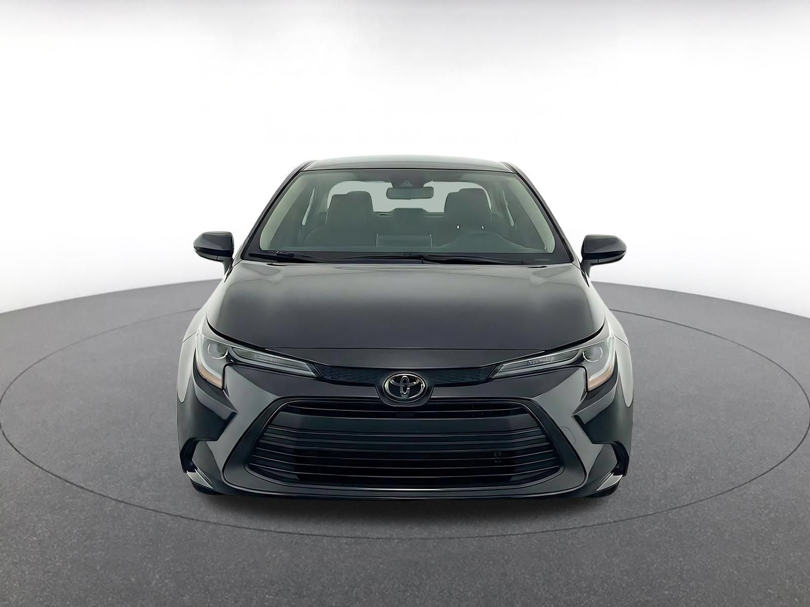 Used 2025 Toyota Corolla LE FWD video 2