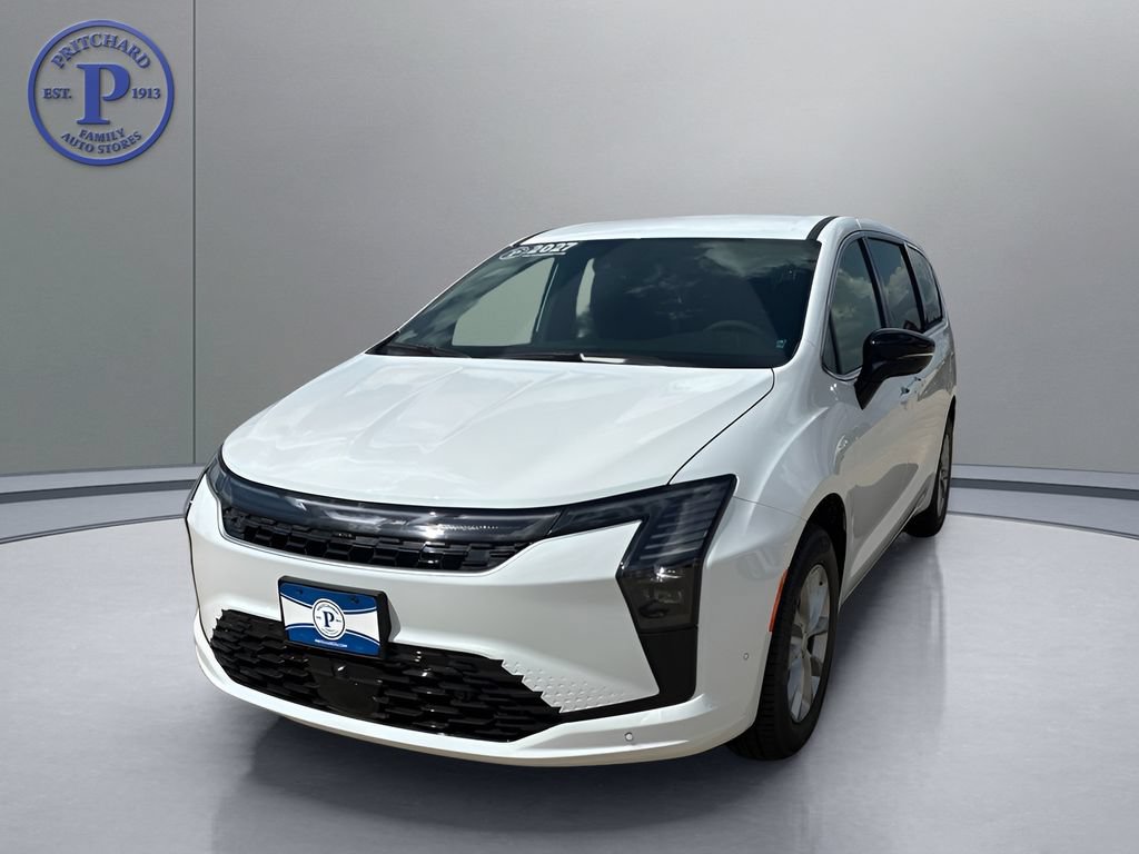 New 2027 Chrysler Pacifica Select AWD/4WD image 3
