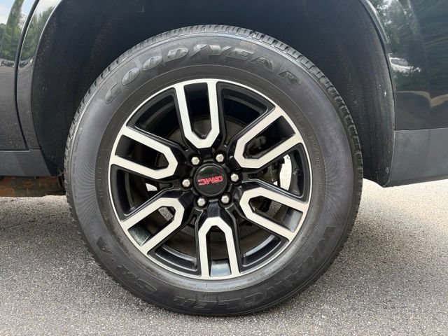 Used 2021 GMC Yukon AT4 w/ Rear Media and Nav Package AWD/4WD image 16