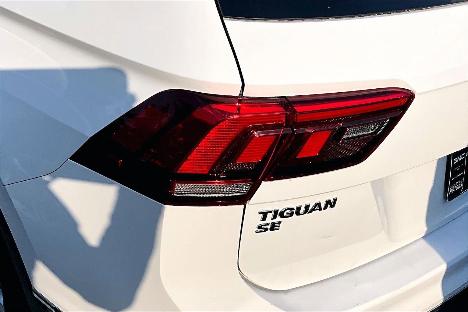 Used 2018 Volkswagen Tiguan SE FWD image 23