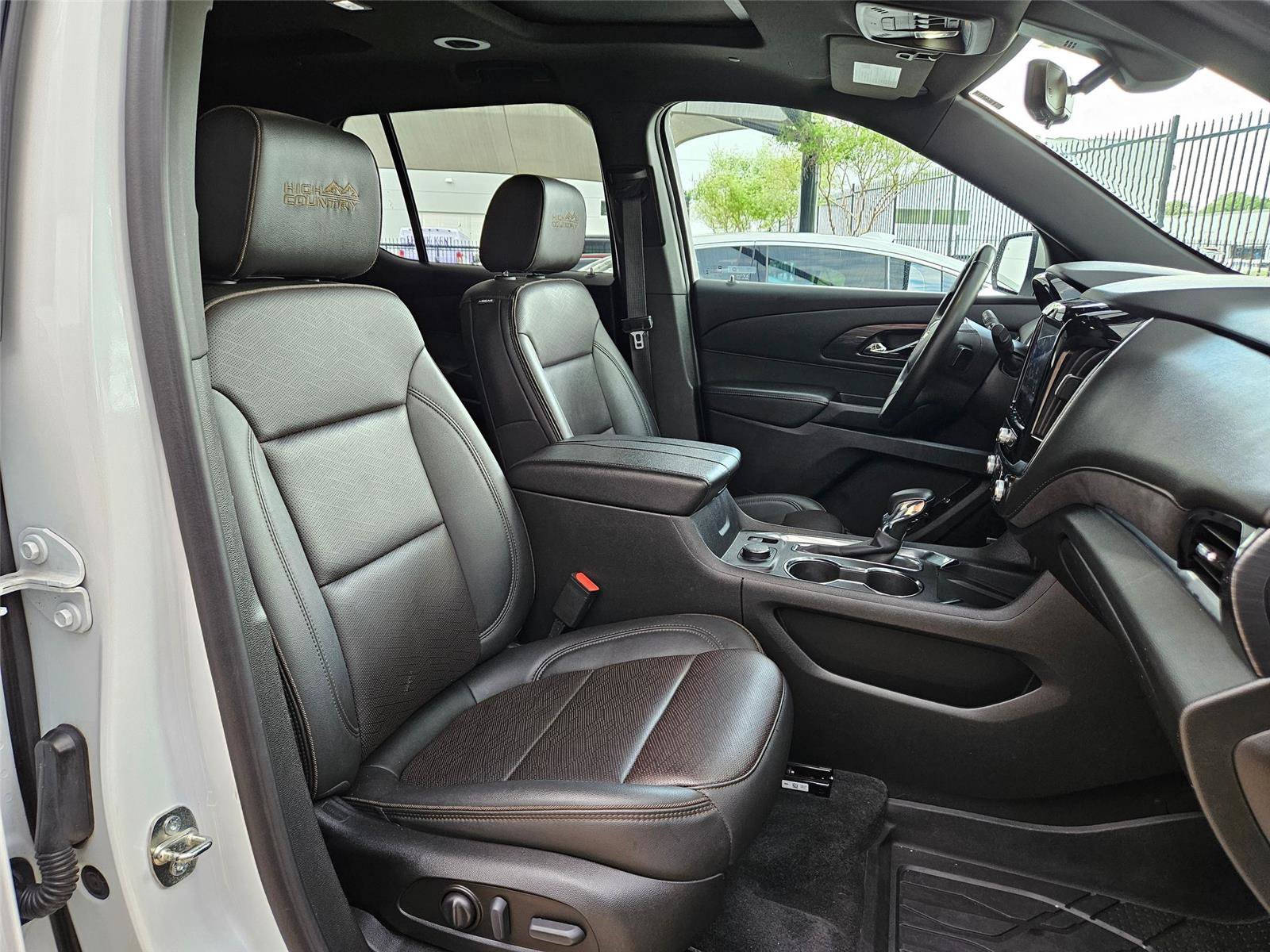 Used 2023 Chevrolet Traverse High Country AWD/4WD image 29