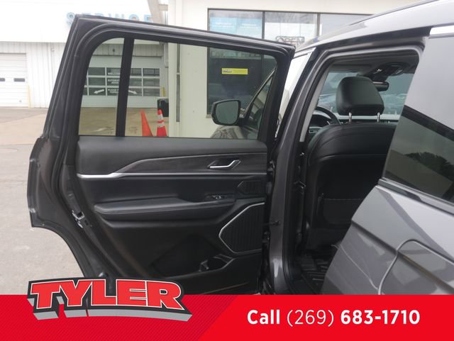 Used 2021 Jeep Grand Cherokee L Limited AWD/4WD image 20