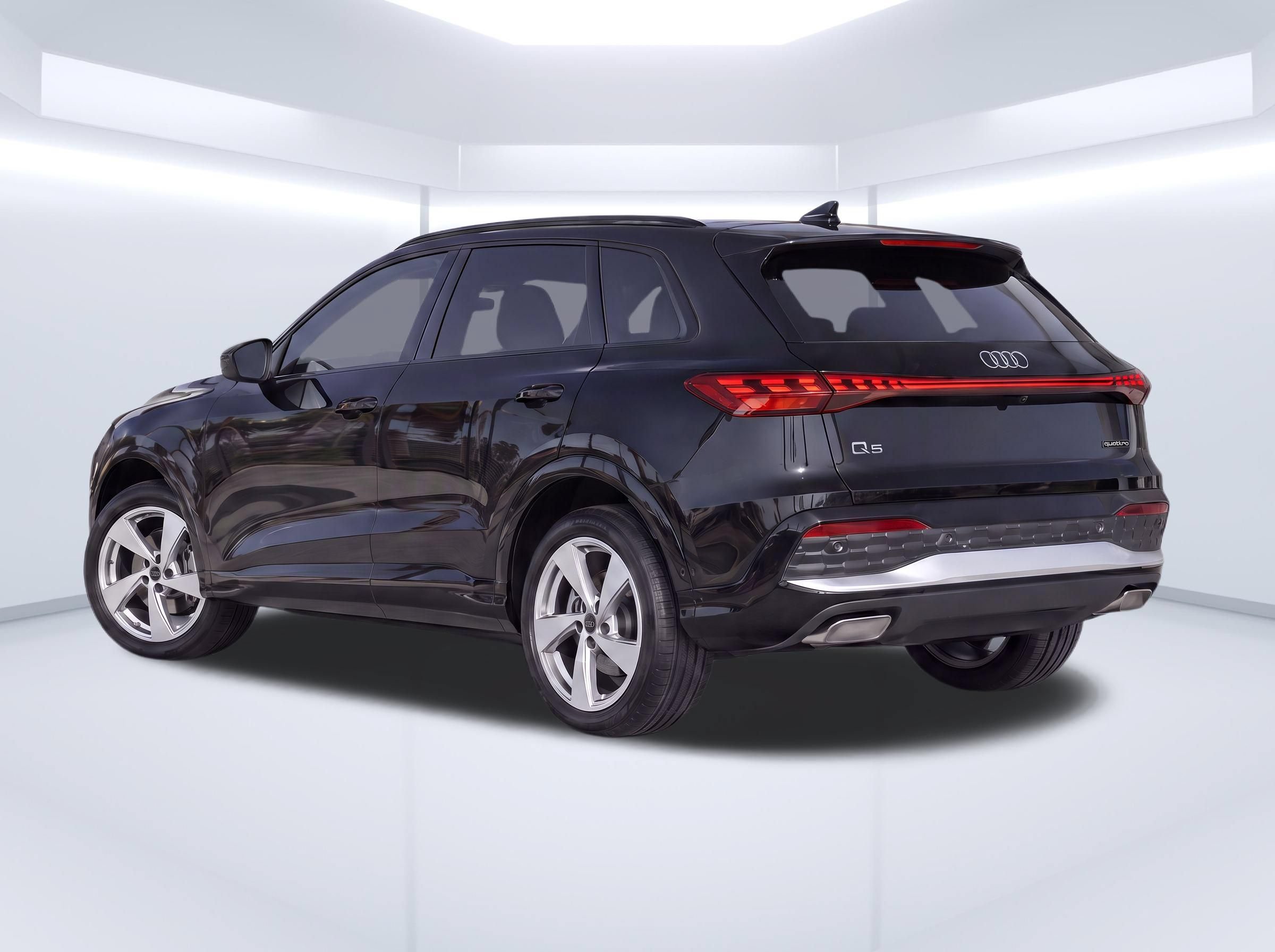 Certified 2025 Audi Q5 Premium Plus w/ Premium Plus AWD/4WD image 3