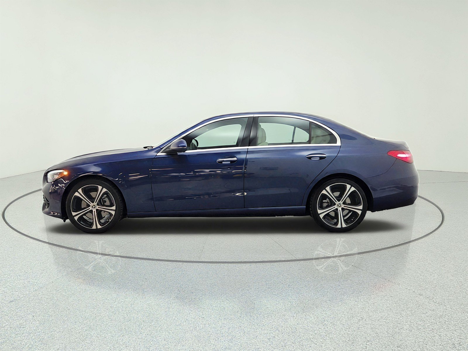 Used 2024 Mercedes-Benz C 300 Sedan image 8