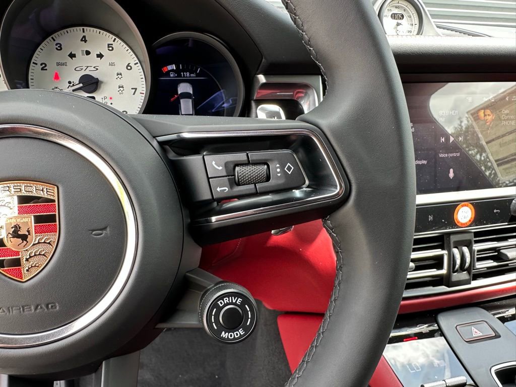 Used 2025 Porsche Macan GTS image 20