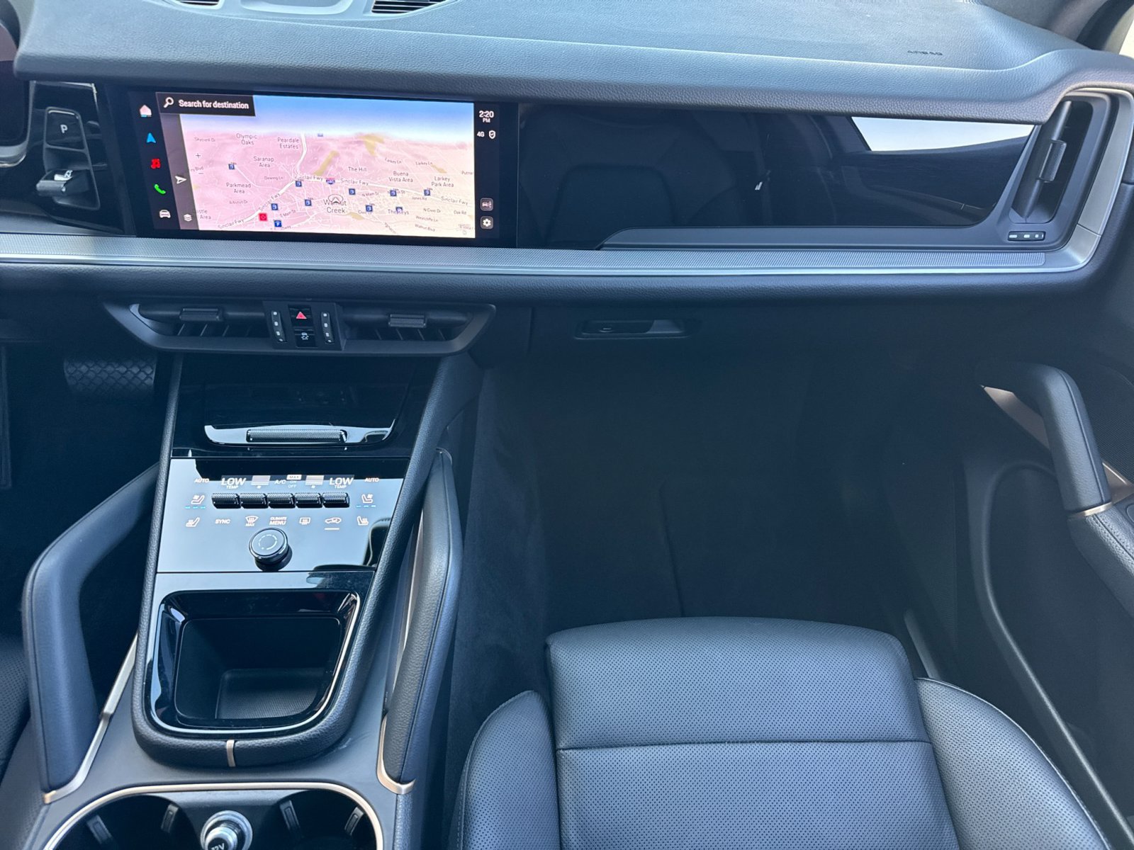 Certified 2024 Porsche Cayenne AWD/4WD image 25