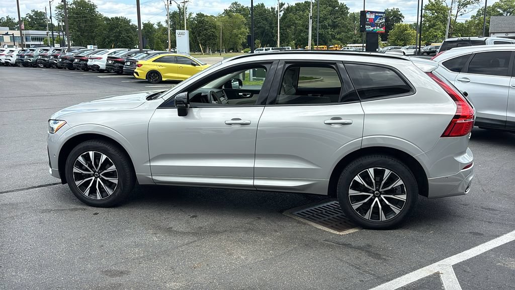 Certified 2024 Volvo XC60 B5 Plus w/ Climate Package AWD/4WD image 3