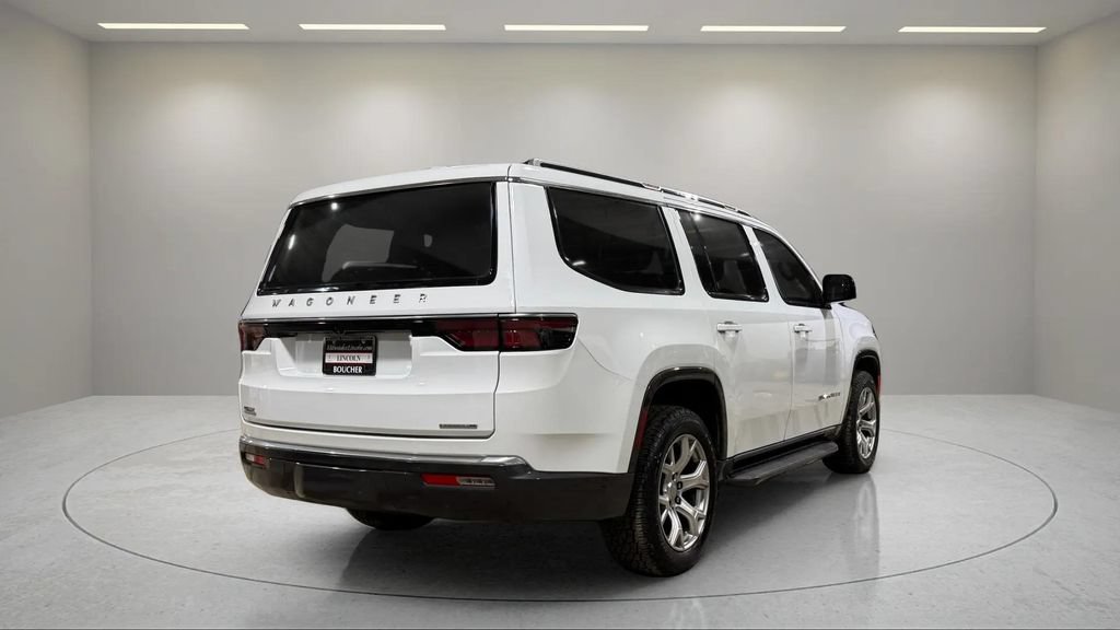 Used 2022 Jeep Wagoneer Series I w/ Premium Group I AWD/4WD image 3