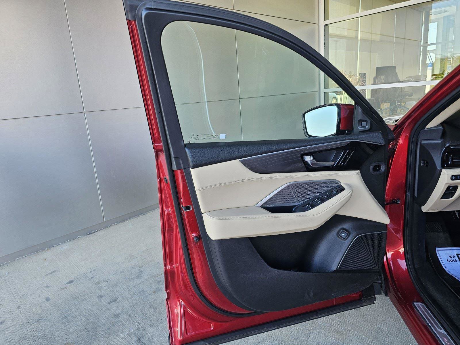 Used 2023 Acura MDX SH-AWD w/ Advance Package image 18