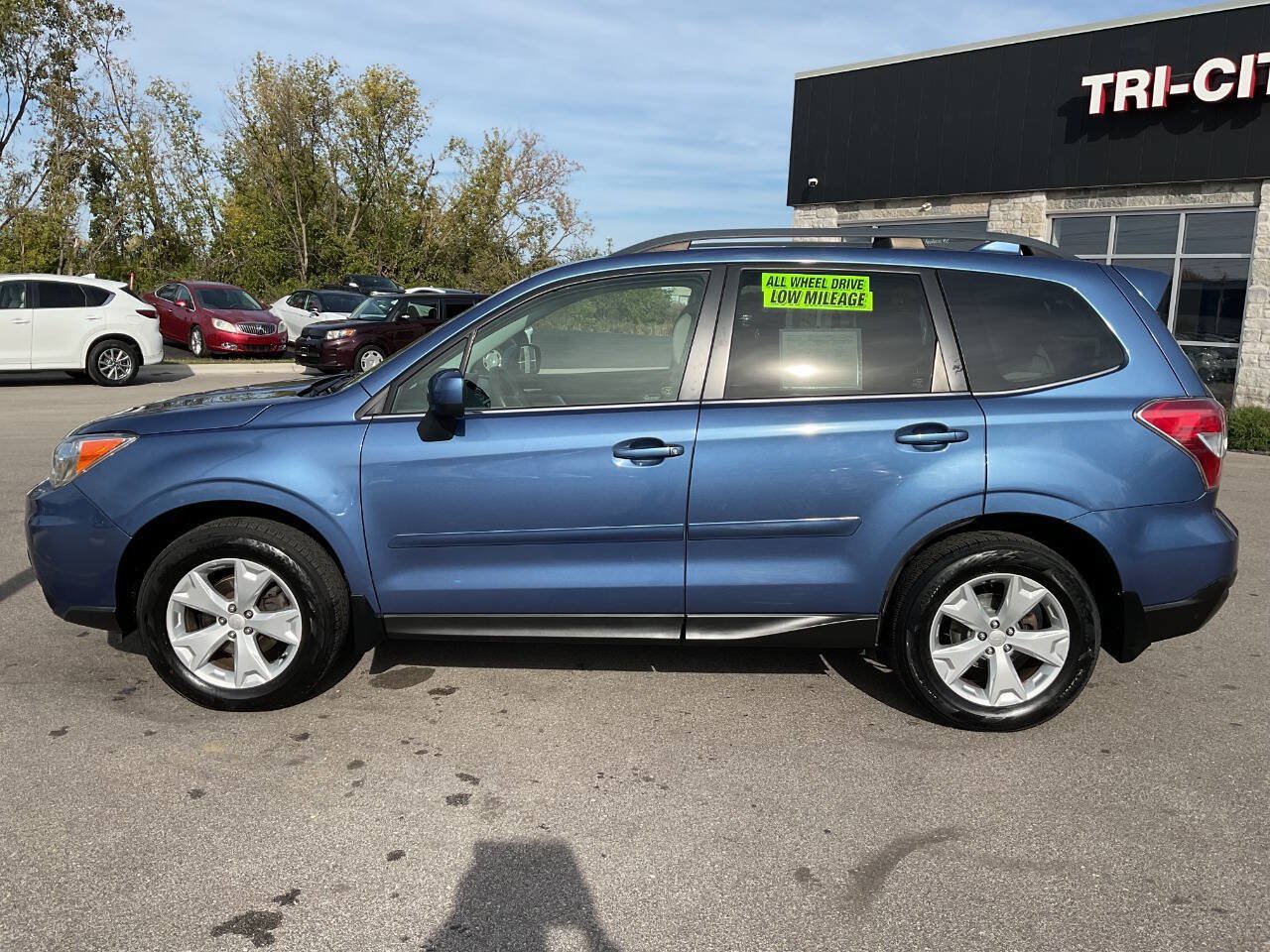 Used 2016 Subaru Forester 2.5i Limited AWD/4WD image 3