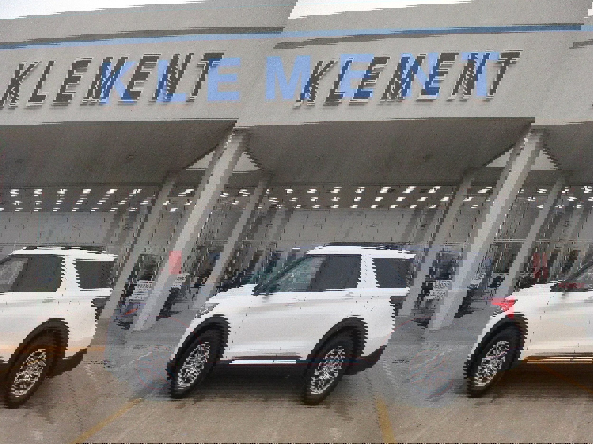 New 2025 Ford Explorer Active video 1