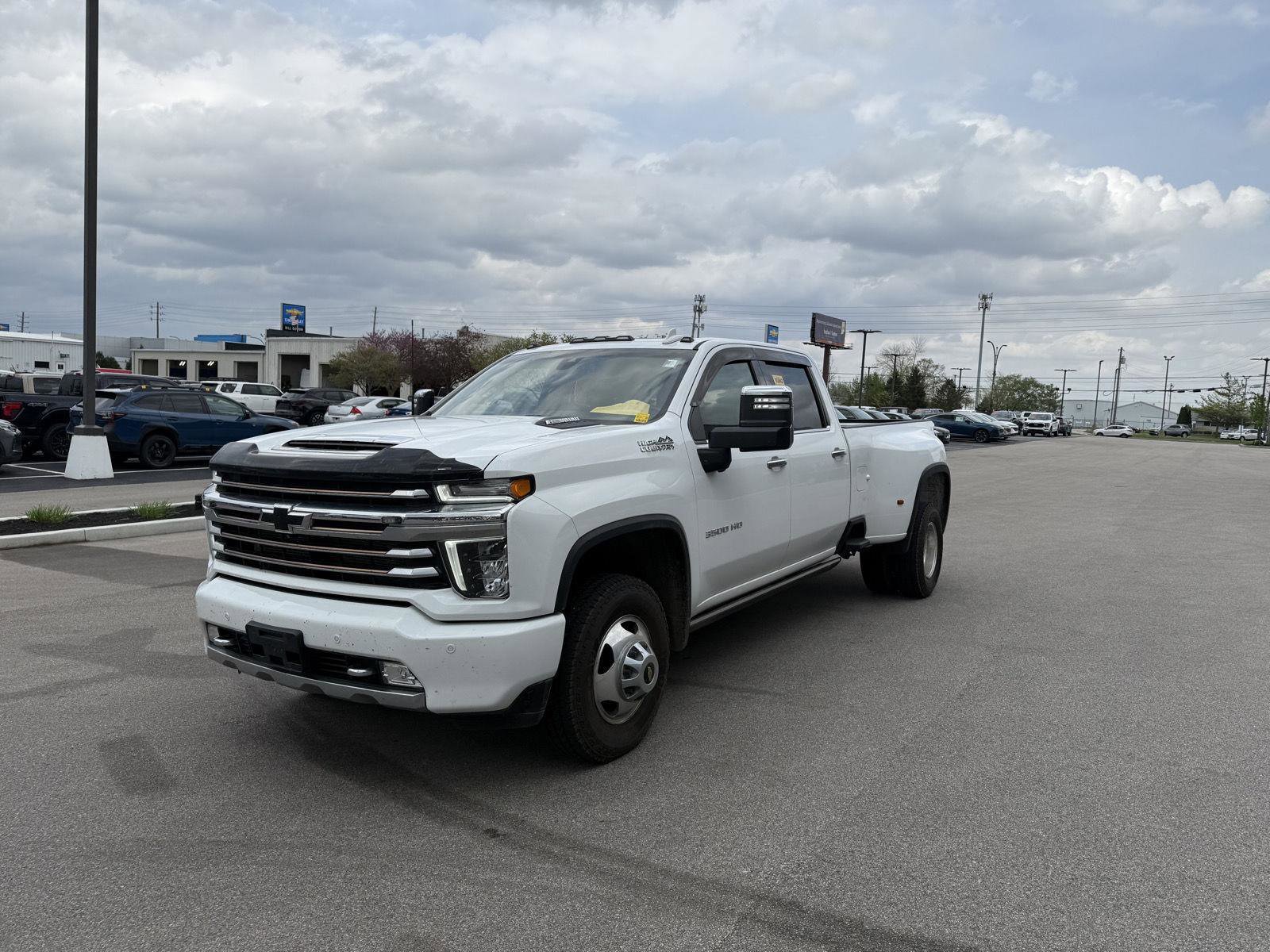 Used 2022 Chevrolet Silverado 3500 High Country w/ Safety Package II image 7