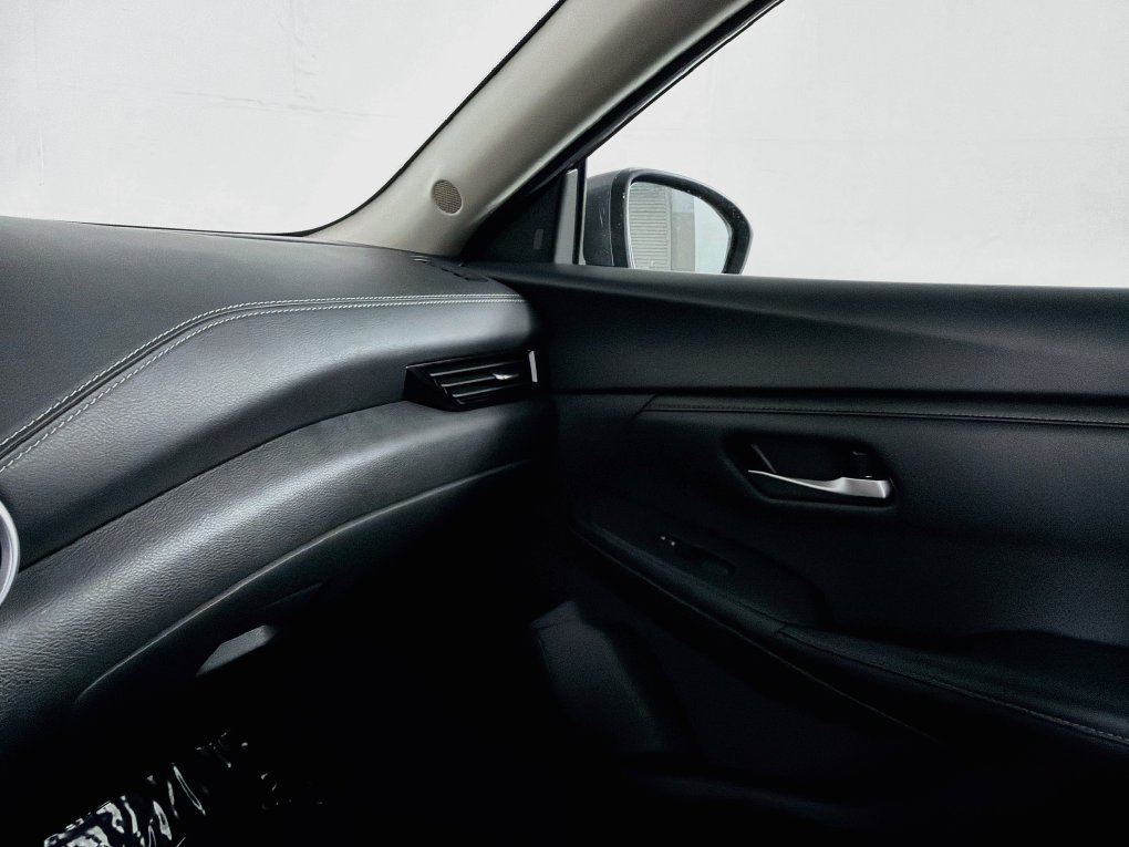 Used 2024 Nissan Sentra SV FWD image 36