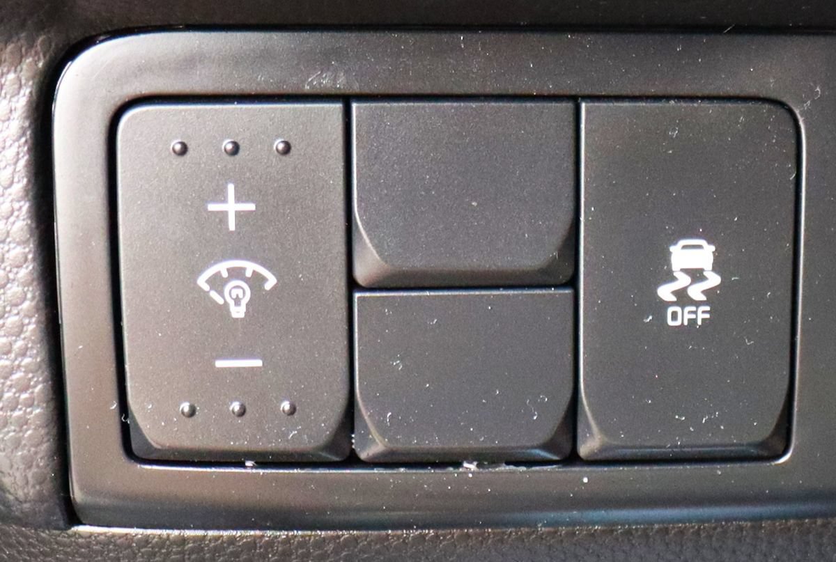 Used 2018 Kia Soul + FWD image 39