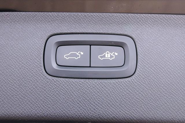 Certified 2023 Volvo XC90 B6 Ultimate w/ Protection Package AWD/4WD image 29