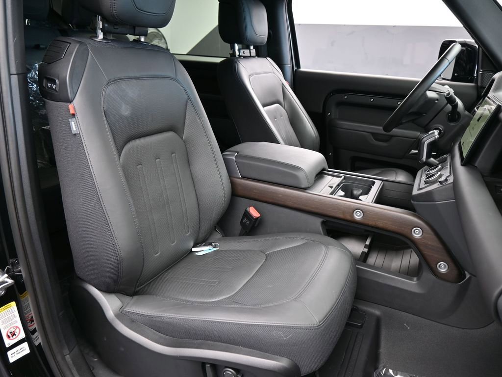 Used 2023 Land Rover Defender 90 X image 43