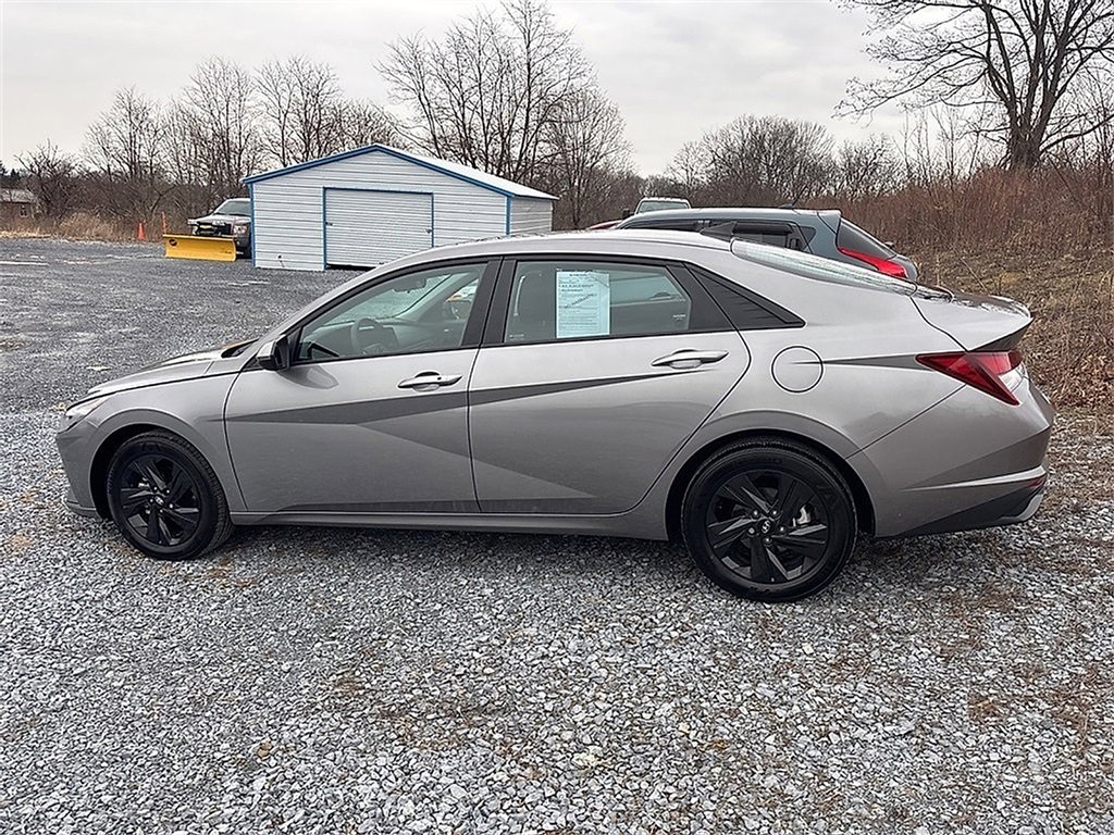 Used 2023 Hyundai Elantra SEL image 4