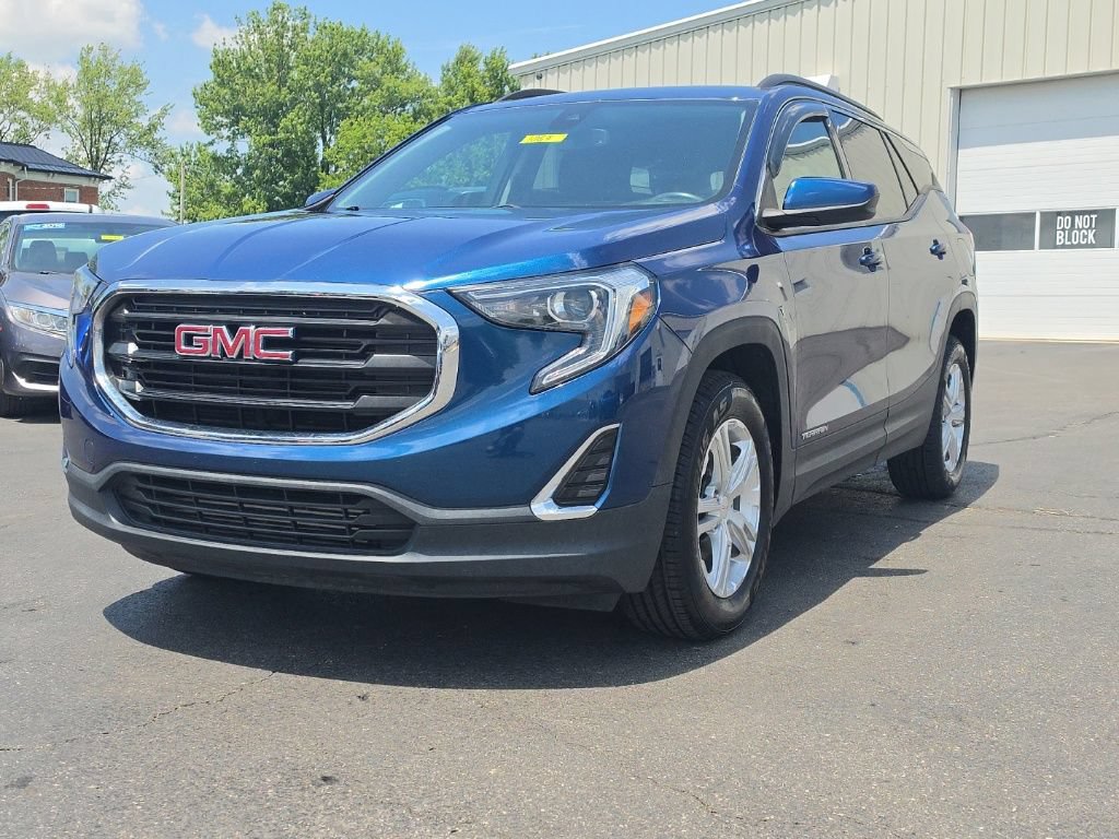 Used 2020 GMC Terrain SLE w/ Driver Convenience Package AWD/4WD image 3