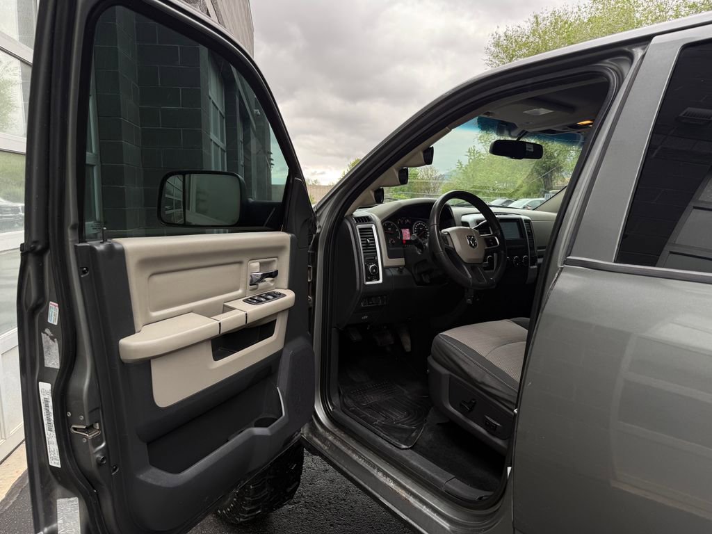 Used 2011 RAM 3500 SLT w/ Protection Group AWD/4WD image 28