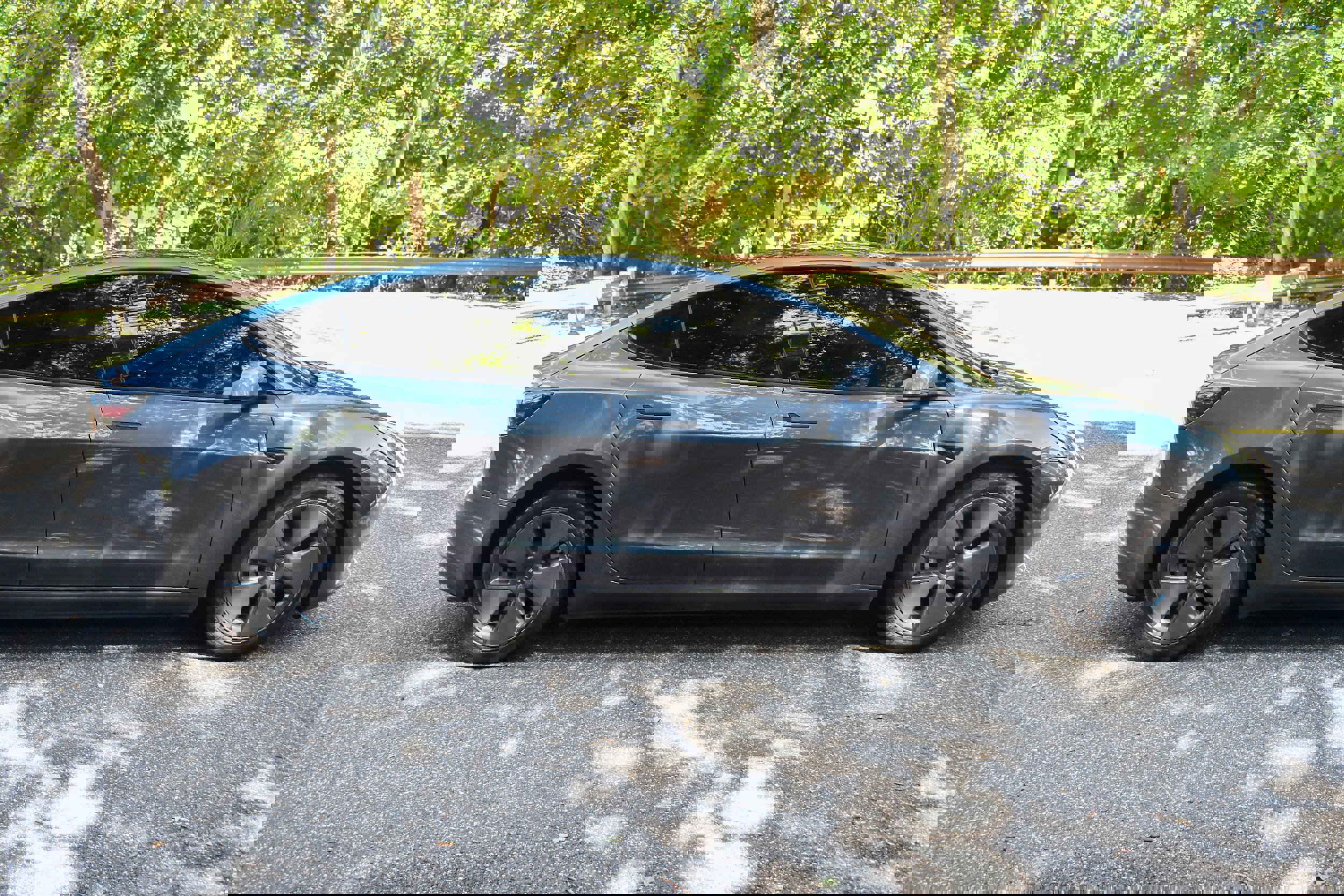 Used 2022 Tesla Model 3 Standard Range image 10