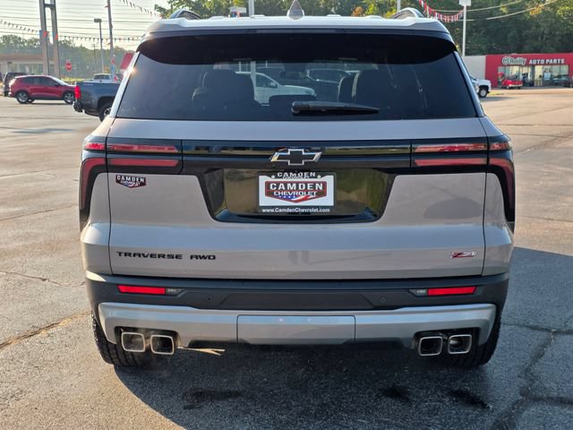 Used 2026 Chevrolet Traverse Z71 w/ LPO, Floor Liner Package AWD/4WD image 11