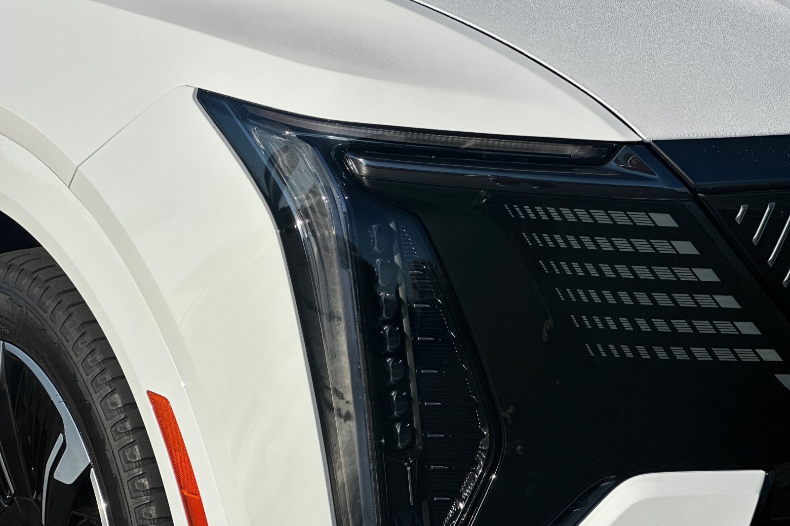 Certified 2025 Cadillac Escalade IQ Sport 1 w/ Smart Trailering package AWD/4WD image 44