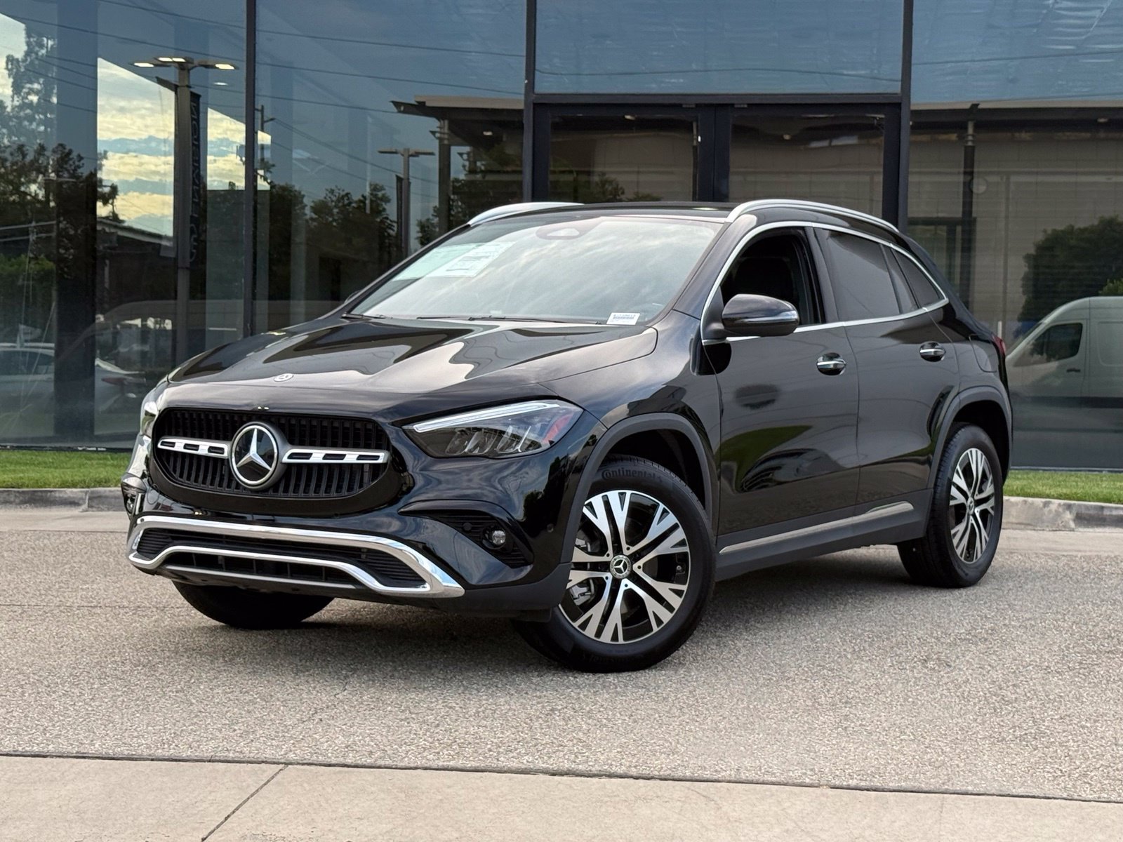 Used 2025 Mercedes-Benz GLA 250 image 2