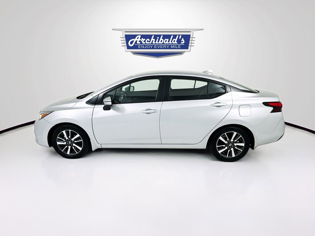 Used 2021 Nissan Versa SV w/ Electronics Package image 4