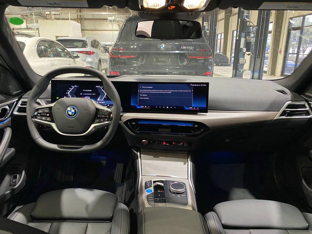 Used 2025 BMW i4 xDrive40i AWD/4WD image 2