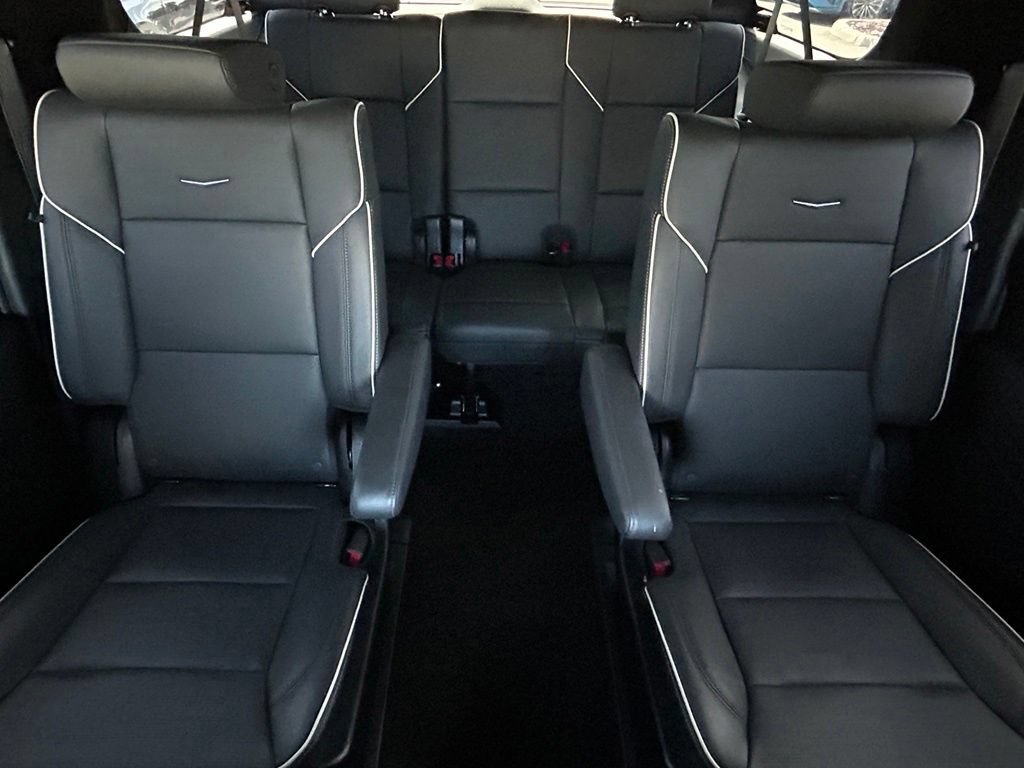 Used 2024 Cadillac Escalade ESV Premium Luxury w/ Performance Package AWD/4WD image 13