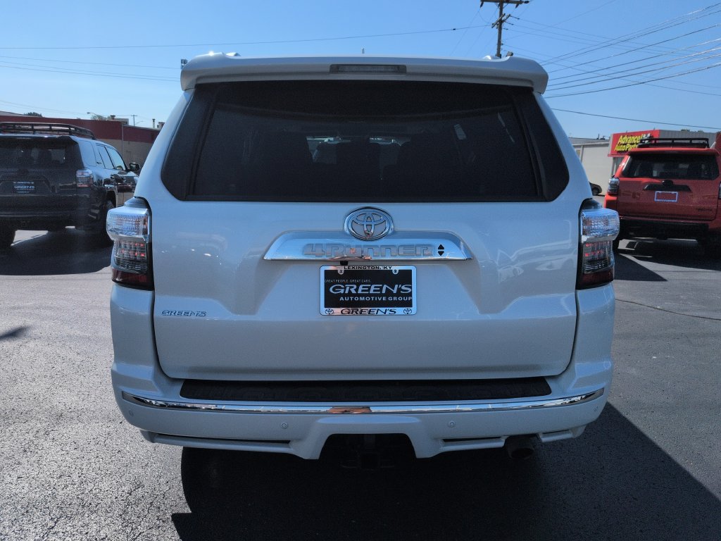 Used 2022 Toyota 4Runner Limited AWD/4WD image 4